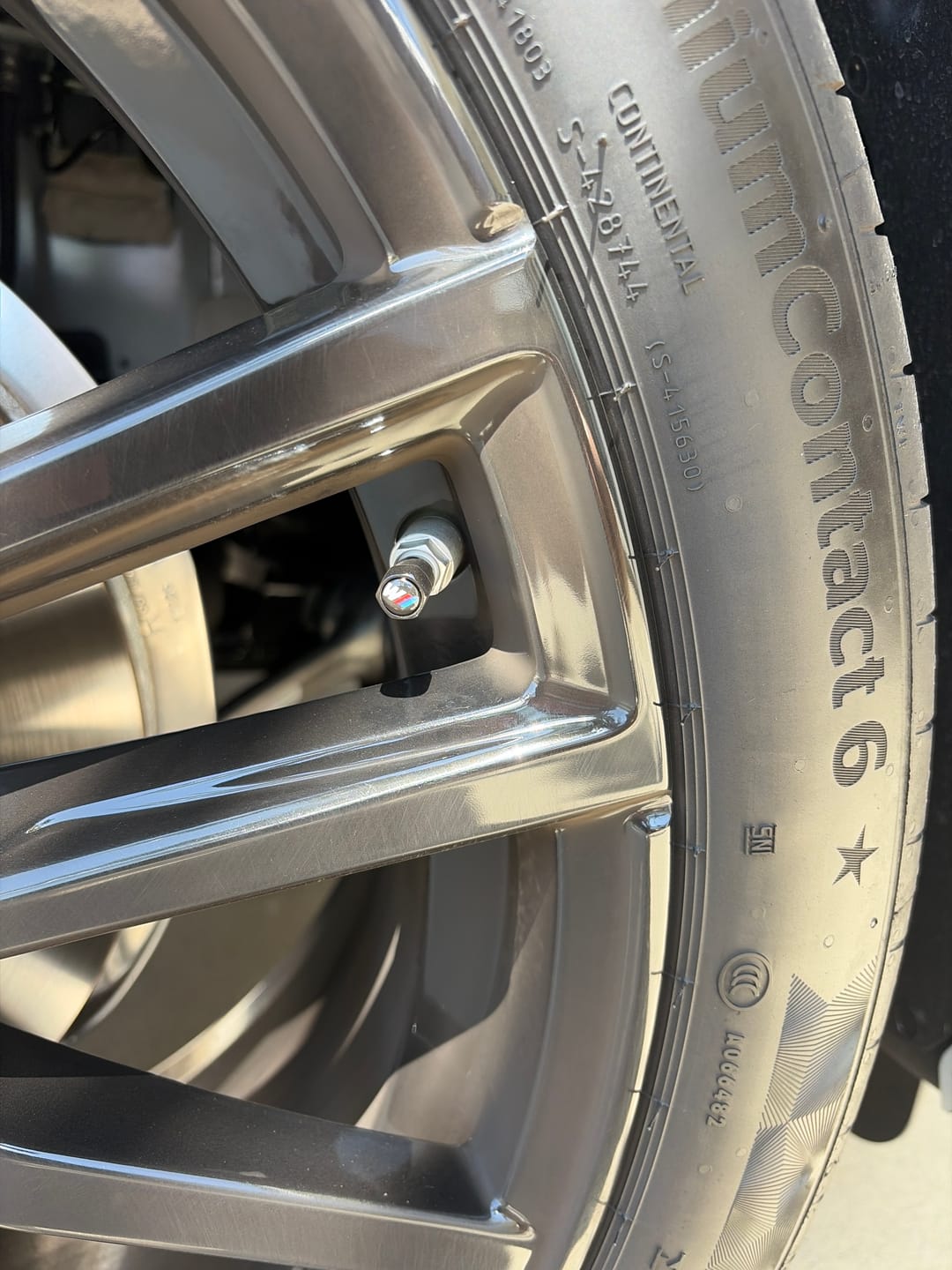 Customer photo review of BMW M VALVE CAP SET