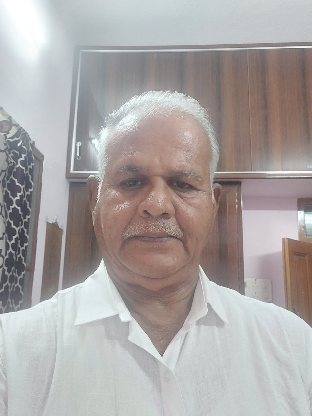 Customer photo review of Linen Rise - 100% Formal White Shirt For Men | Uathayam