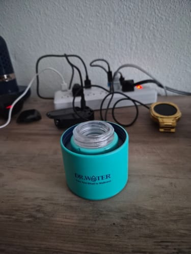 Customer photo review of HydroTumbler 32oz  – 5000 PPB Hydrogen Water Bottle