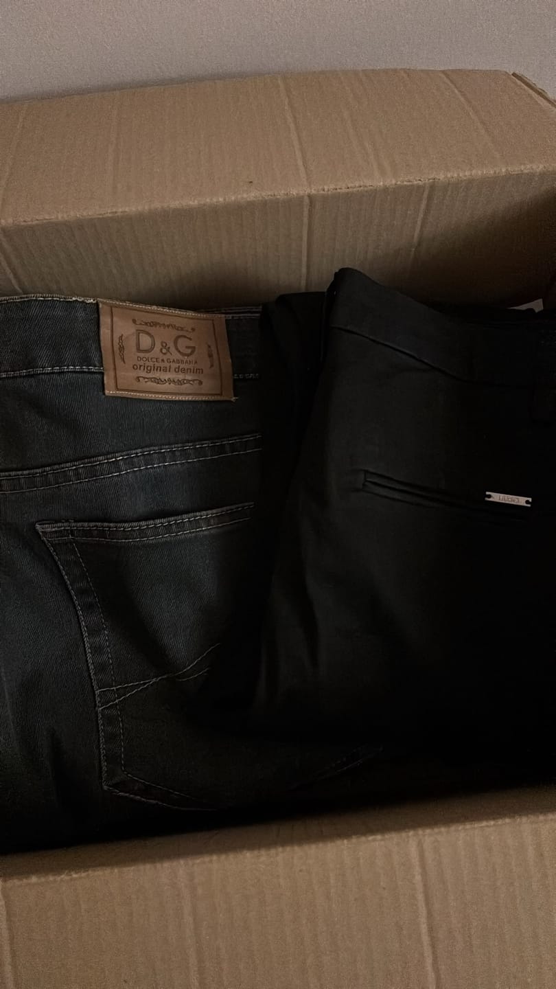 Customer photo review of Fiore Vintage & Secondhand - Box 10 jeans Firmati Grado A