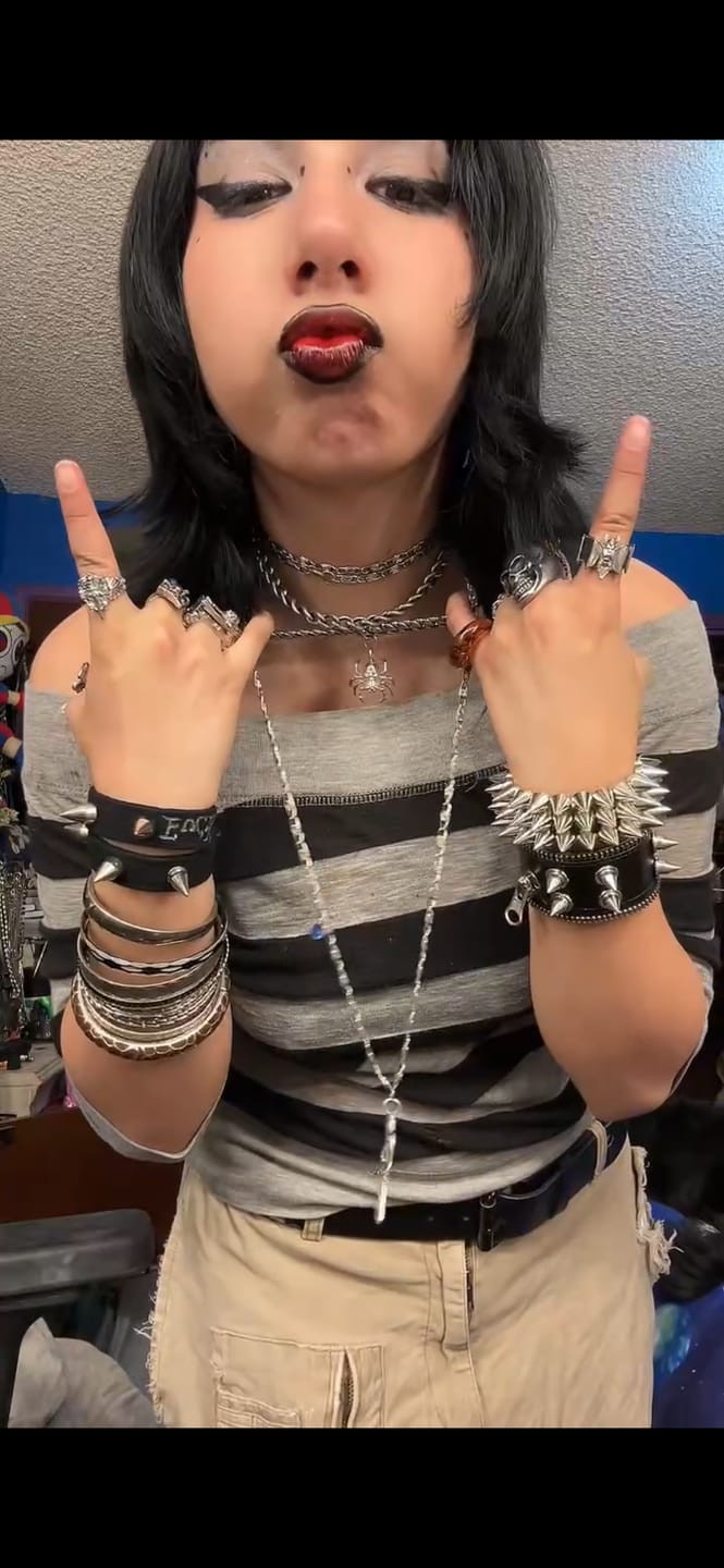 Customer photo review of CENTIPEDE RING