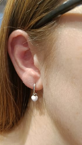 Customer photo review of Pendientes Aros Corazón