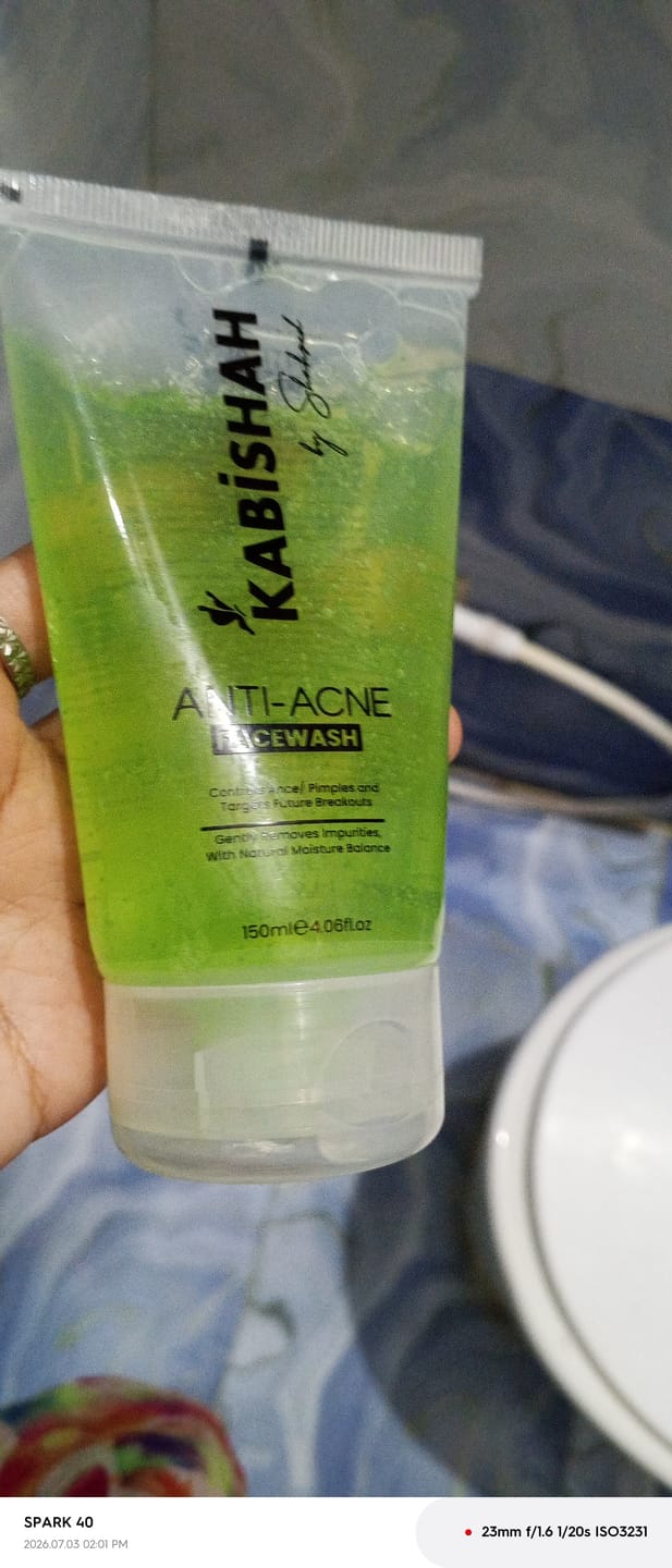 Customer photo review of Anti Acne Facewash 150ml