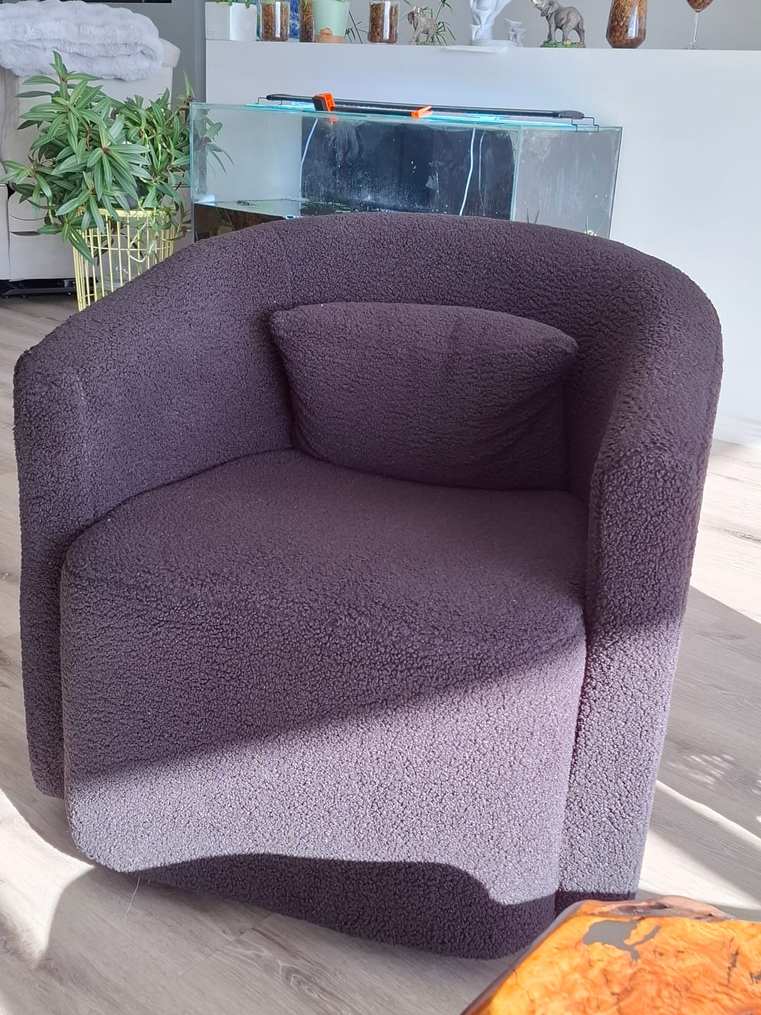 Customer photo review of Swivel Barrel Armchair Tub