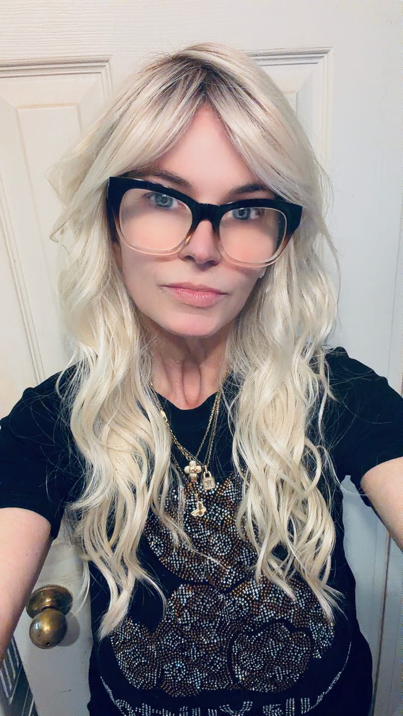 Customer photo review of BEAUTY SHAKER - Swedish Blonde