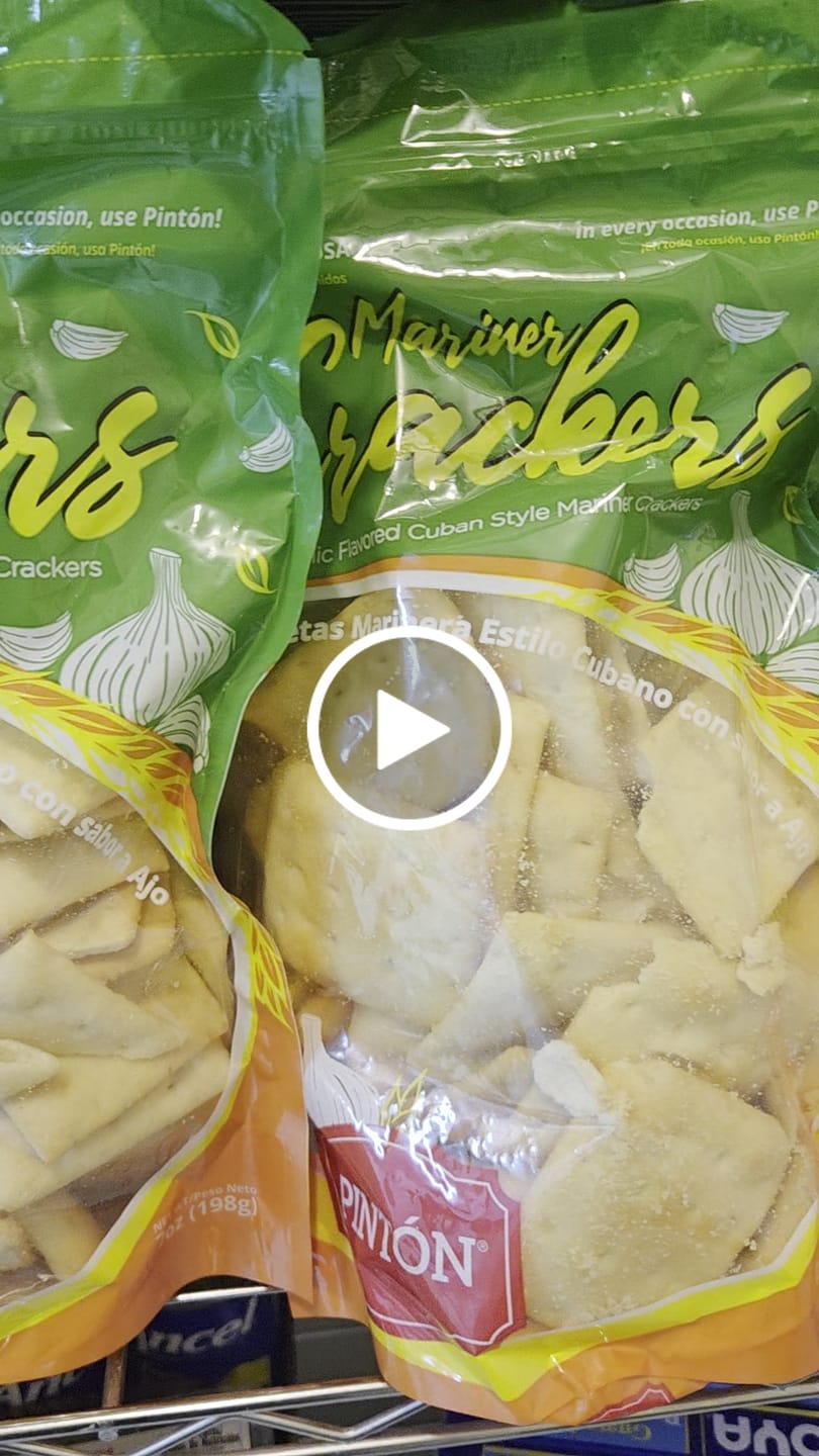 Customer video review of Pintón Garlic Flavored Mariner Crackers, (2 PACK) Cuban Style, Galleta Marinera con Sabor a Ajo