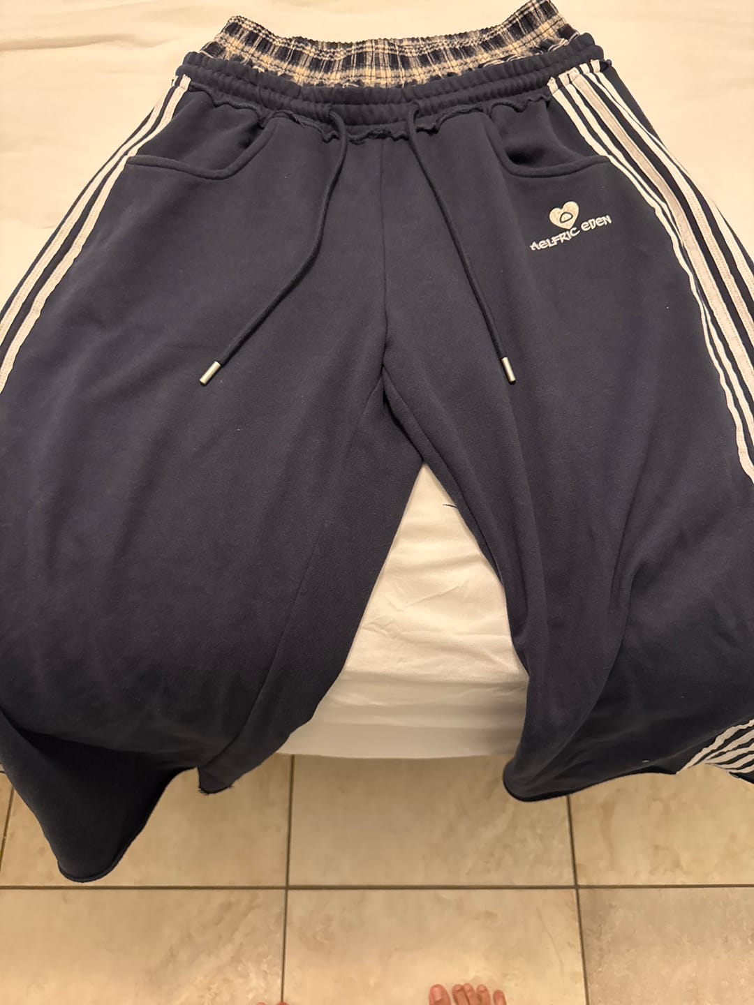 Customer photo review of Aelfric Eden Double Waist Baggy Sweatpants