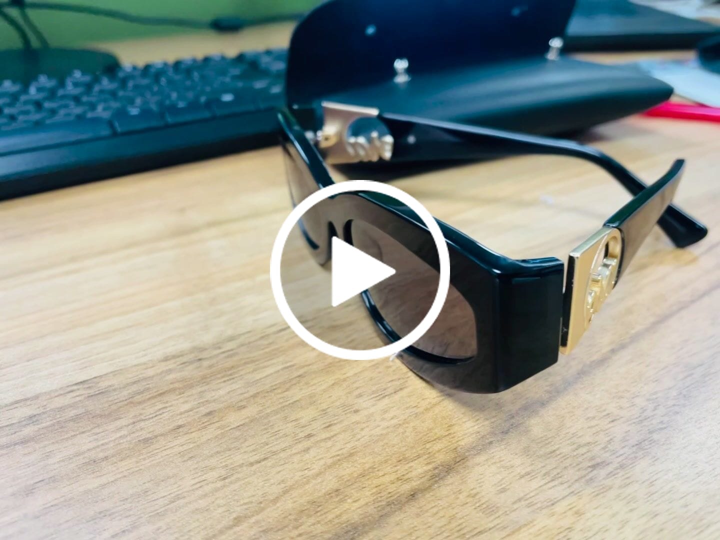 Customer video review of Black Blanco Sunglasses