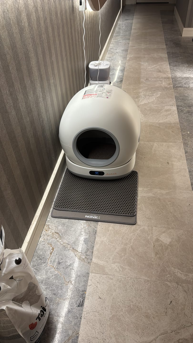 Customer photo review of Otomatik Kedi Tuvaleti | 72L, 7L Atık Hazneli, UV, Wifi, Mobil Kontrol, Akıllı Kedi Tuvaleti (X8624)