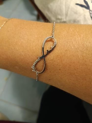 Customer photo review of Pulsera Infinito - Personalizado