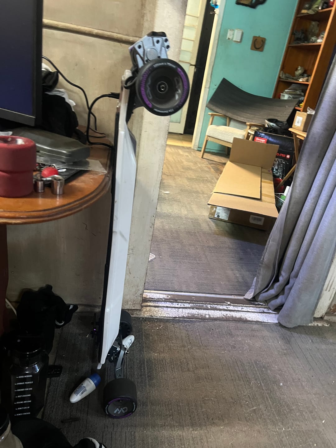 Customer photo review of Acedeck® Ares X3 GEAR Electric Skateboard-Most Powerful Electric Skateboard for Street/Carbon Fiber