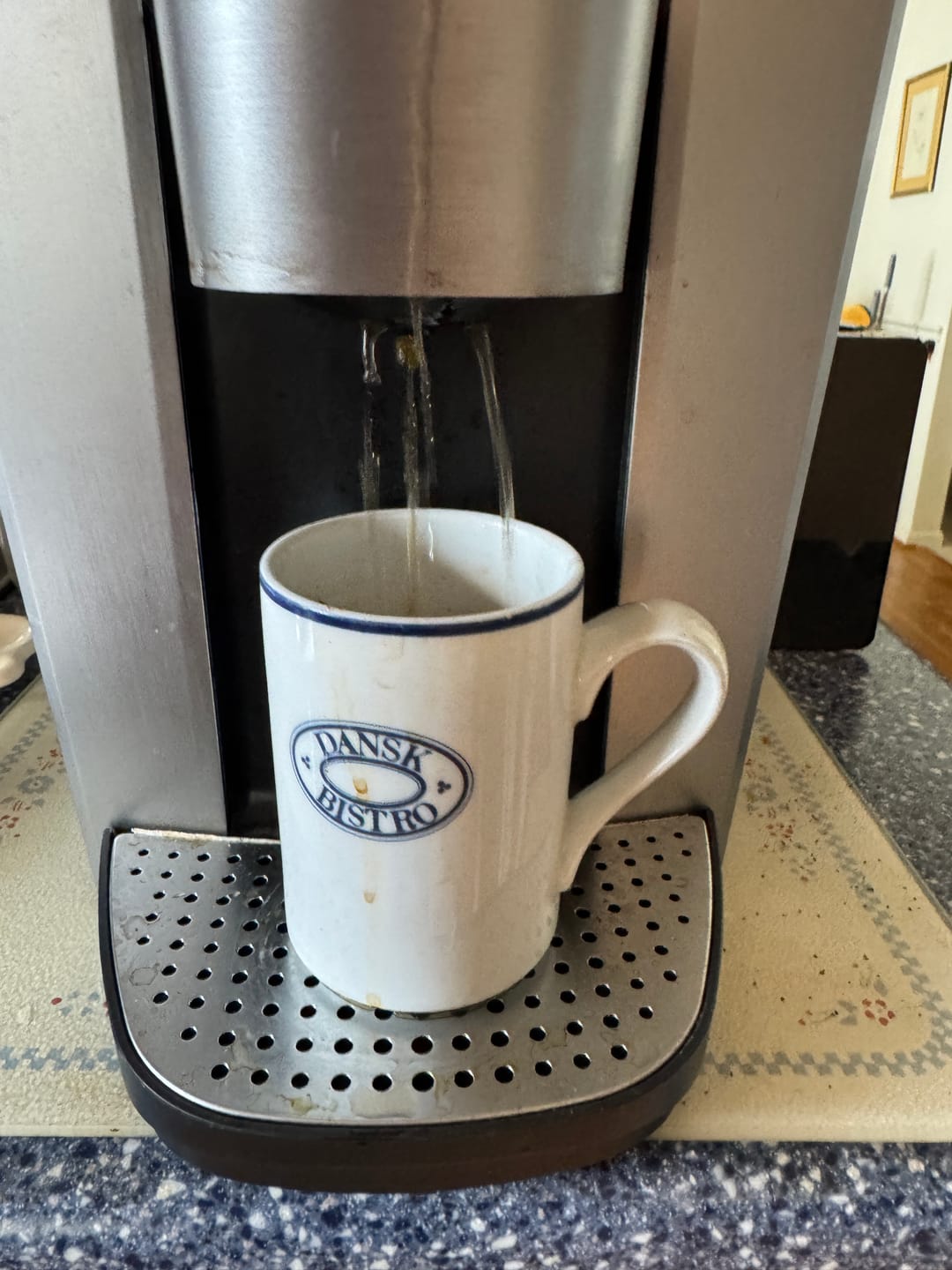 Customer photo review of Savepod® 1-Hole Ring - Compatible with Keurig® 1.0 & 2.0 Brewers - BPA Free