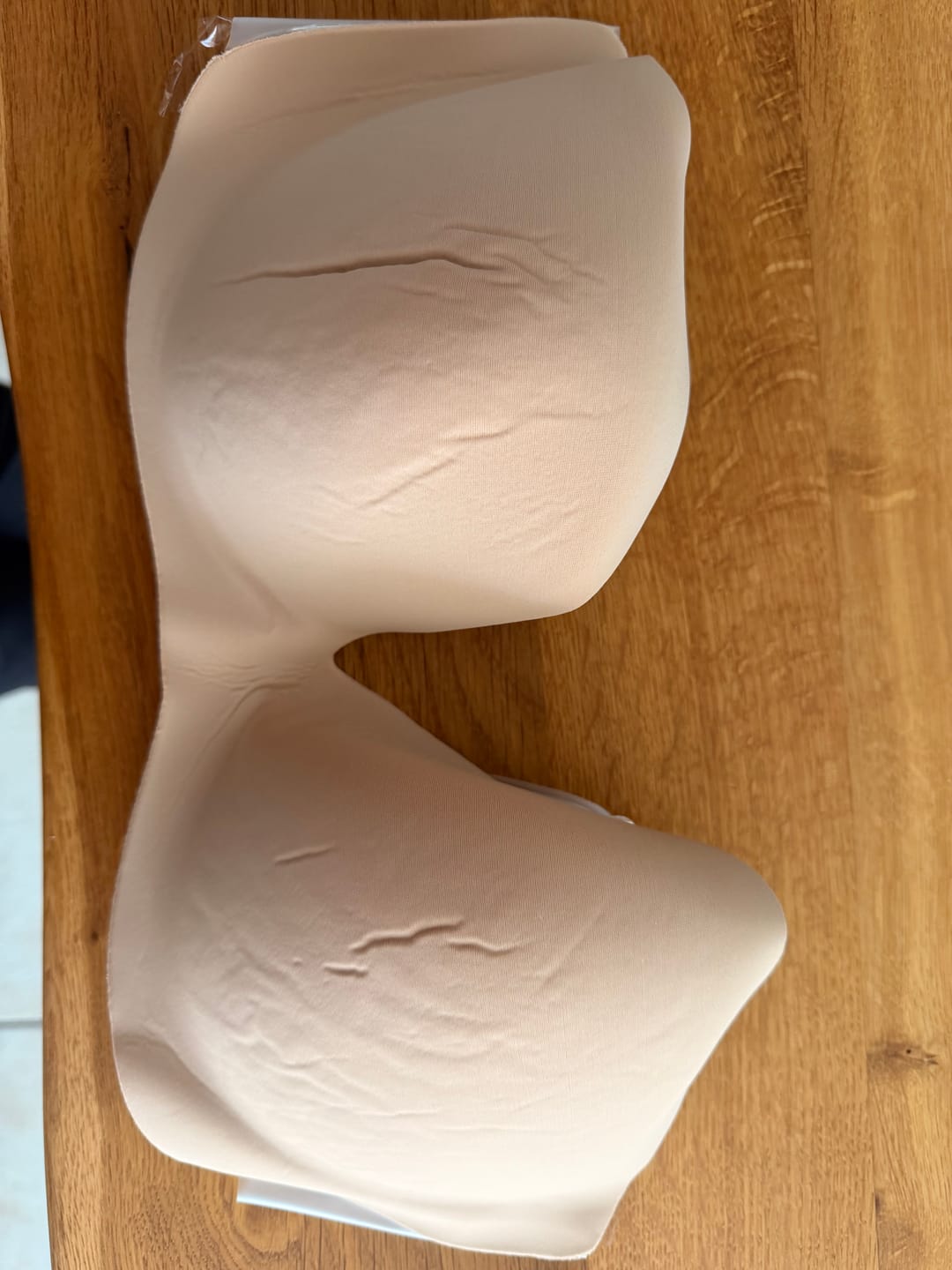 Customer photo review of Unsichtbarer Pushup Klebe BH™