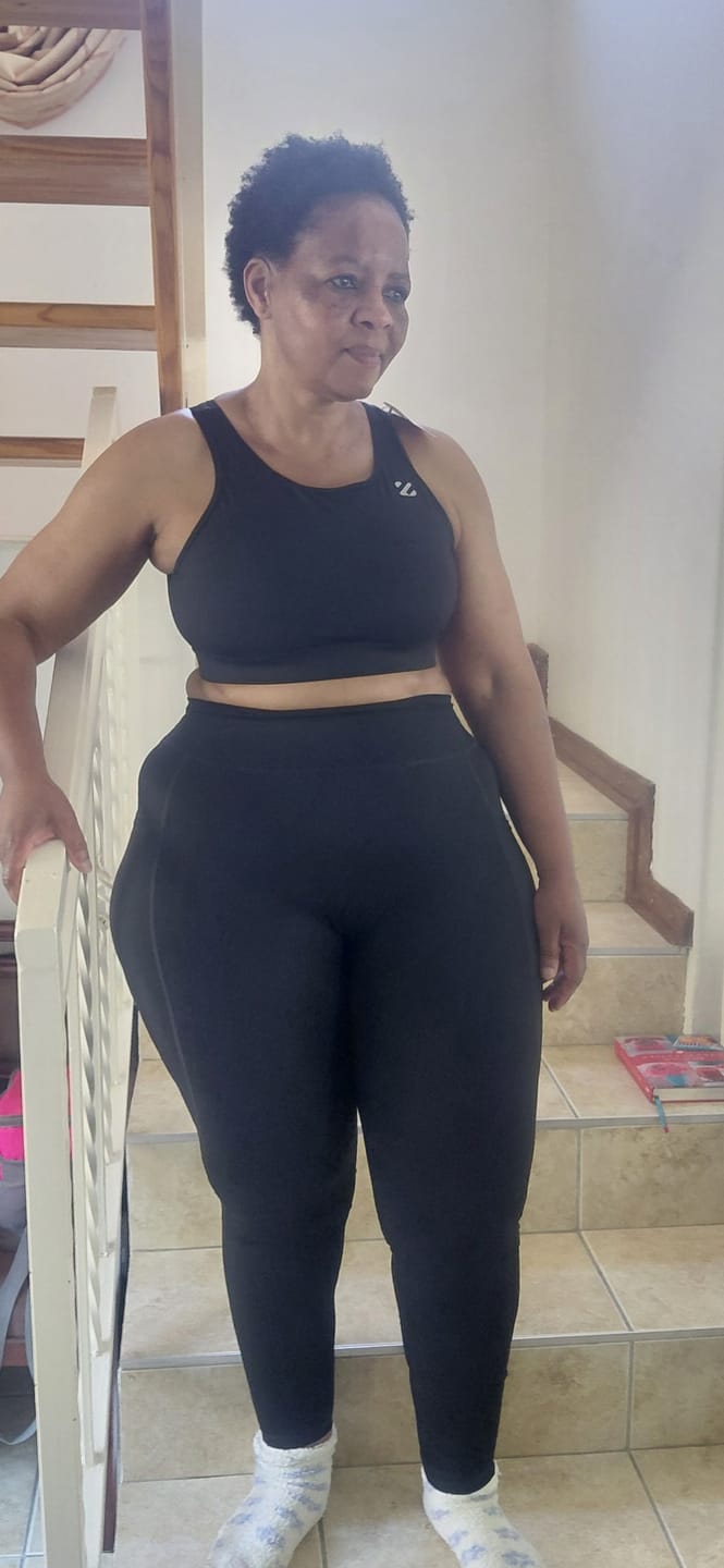 Customer photo review of High Waist Pocket Leggings