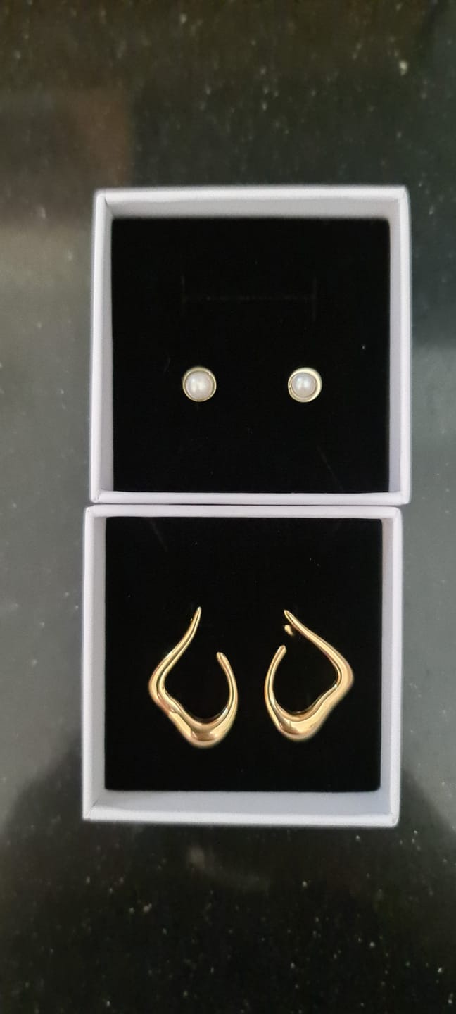 Customer photo review of Brincos Pearl In The Box Mini