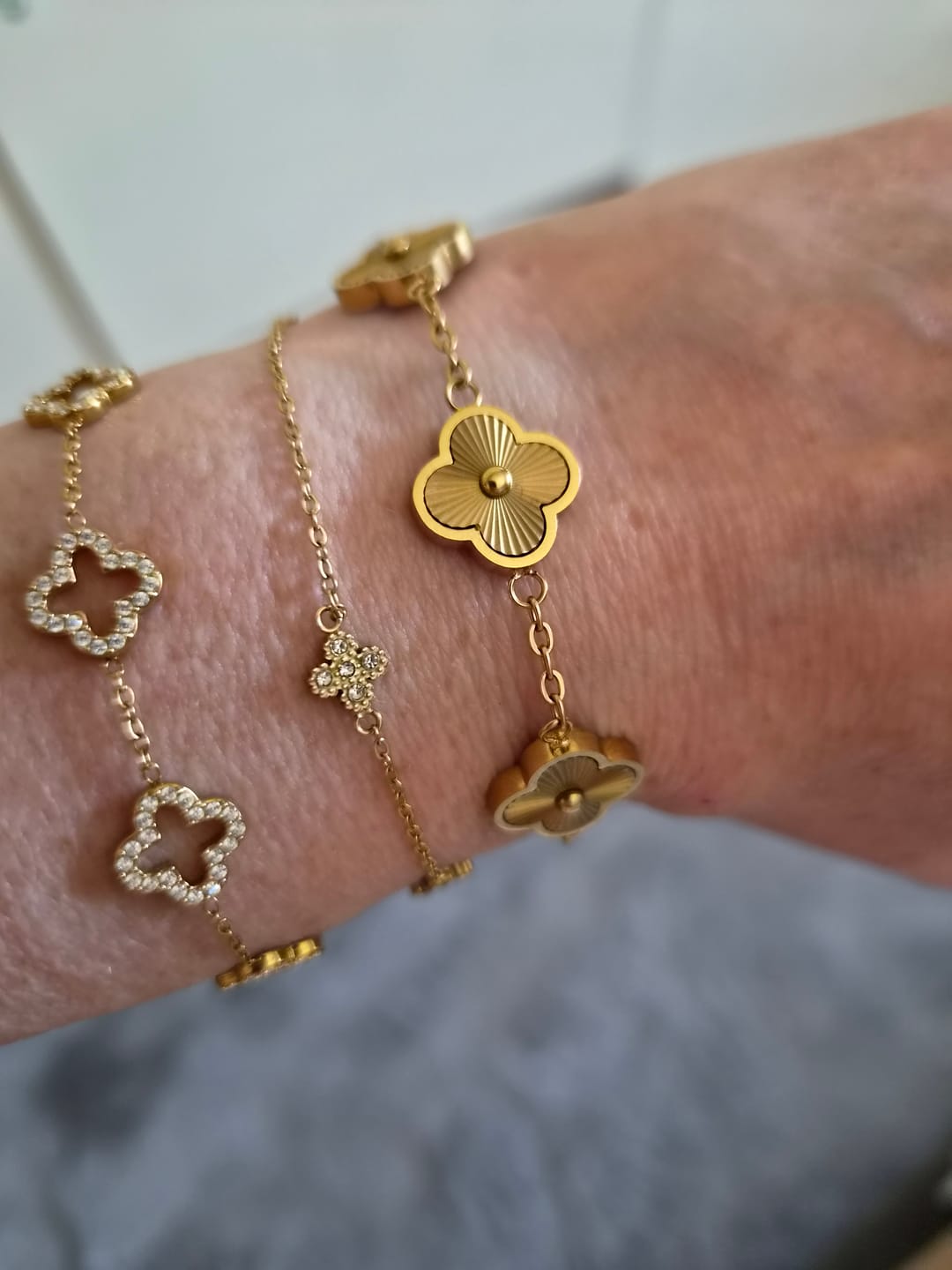 Customer photo review of Golden Lucky Leaf Abbaddon Armband 14K Vergoldet