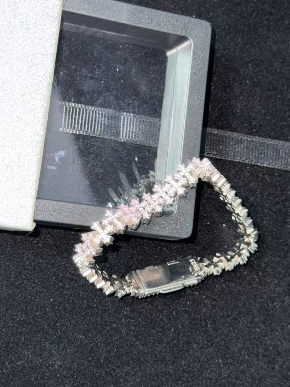 Customer photo review of 8.5MM S925 Silver VVS Moissanite Cross Cuban Link Chain