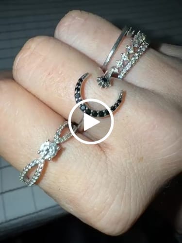 Customer photo review of Anillo Luna Creciente