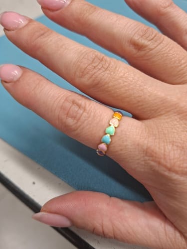 Customer photo review of Anillo Colorful Hearts