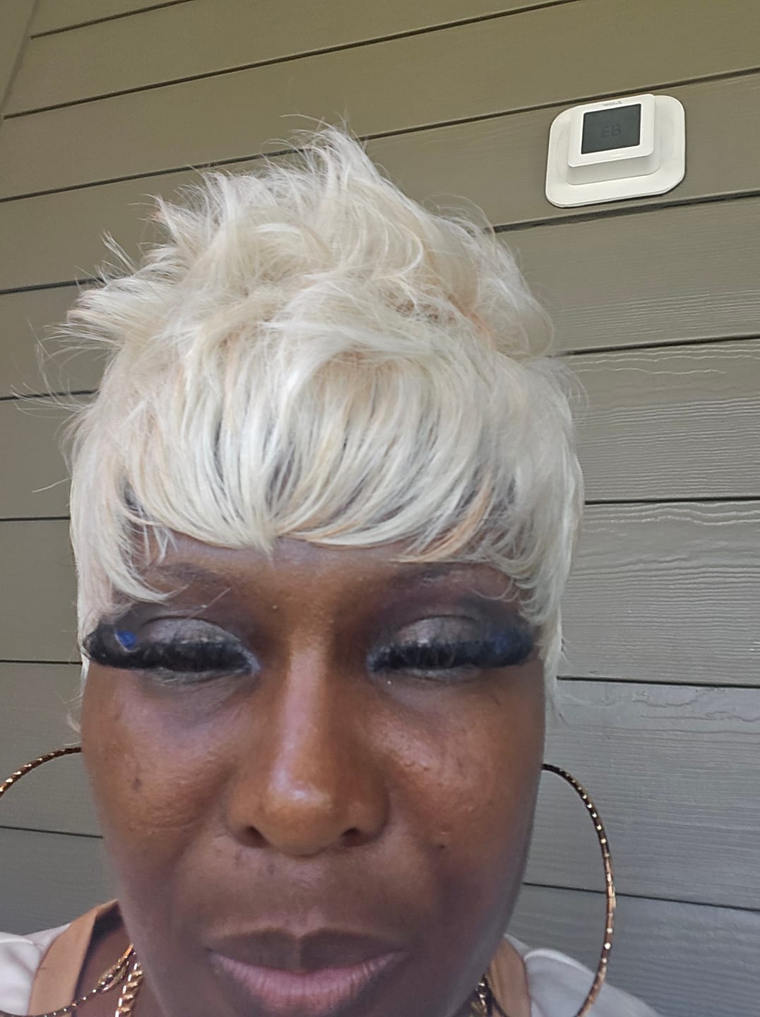 Customer photo review of Vanessa Slim Lite Full Wig - SLB FIVE