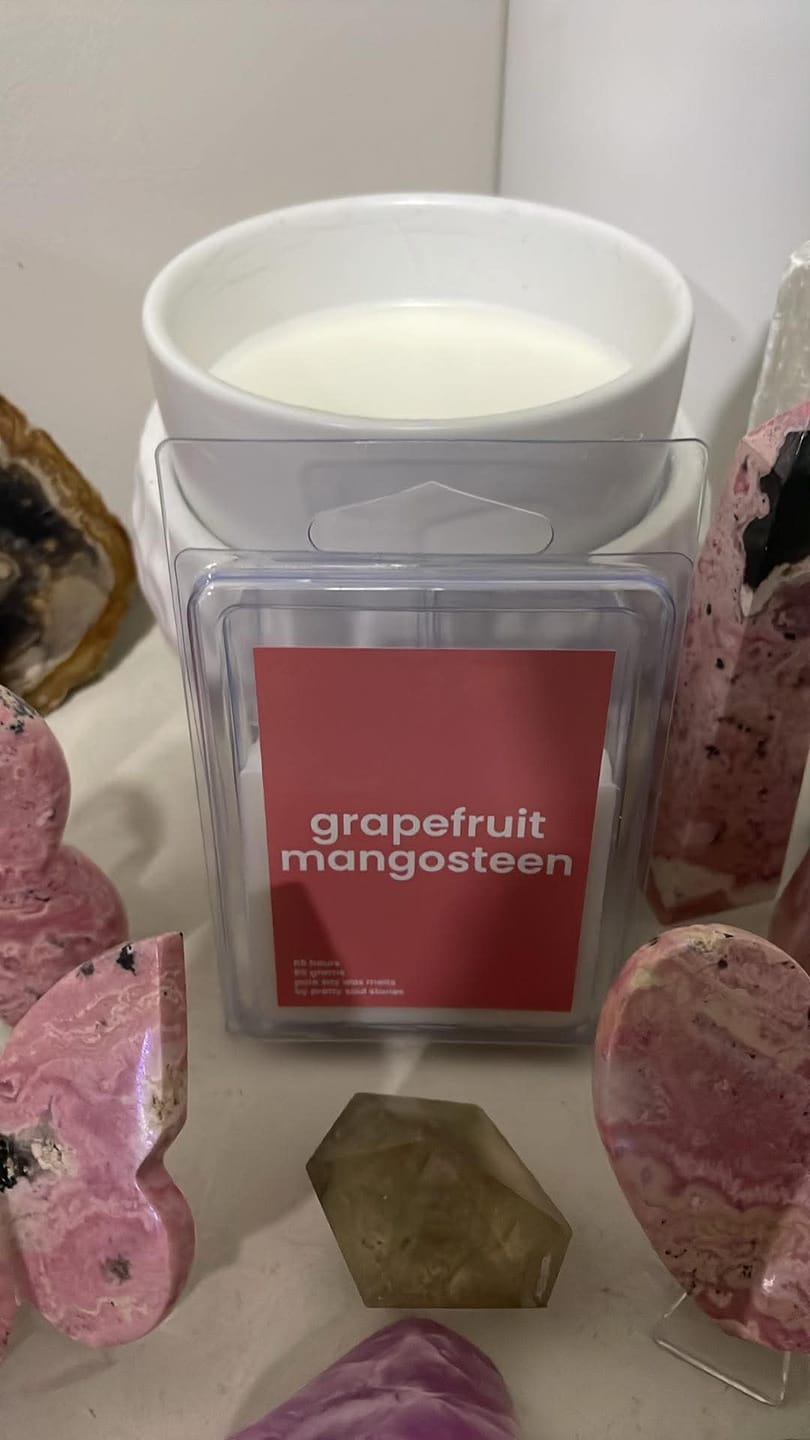 Customer photo review of Grapefruit Mangosteen Wax Melt