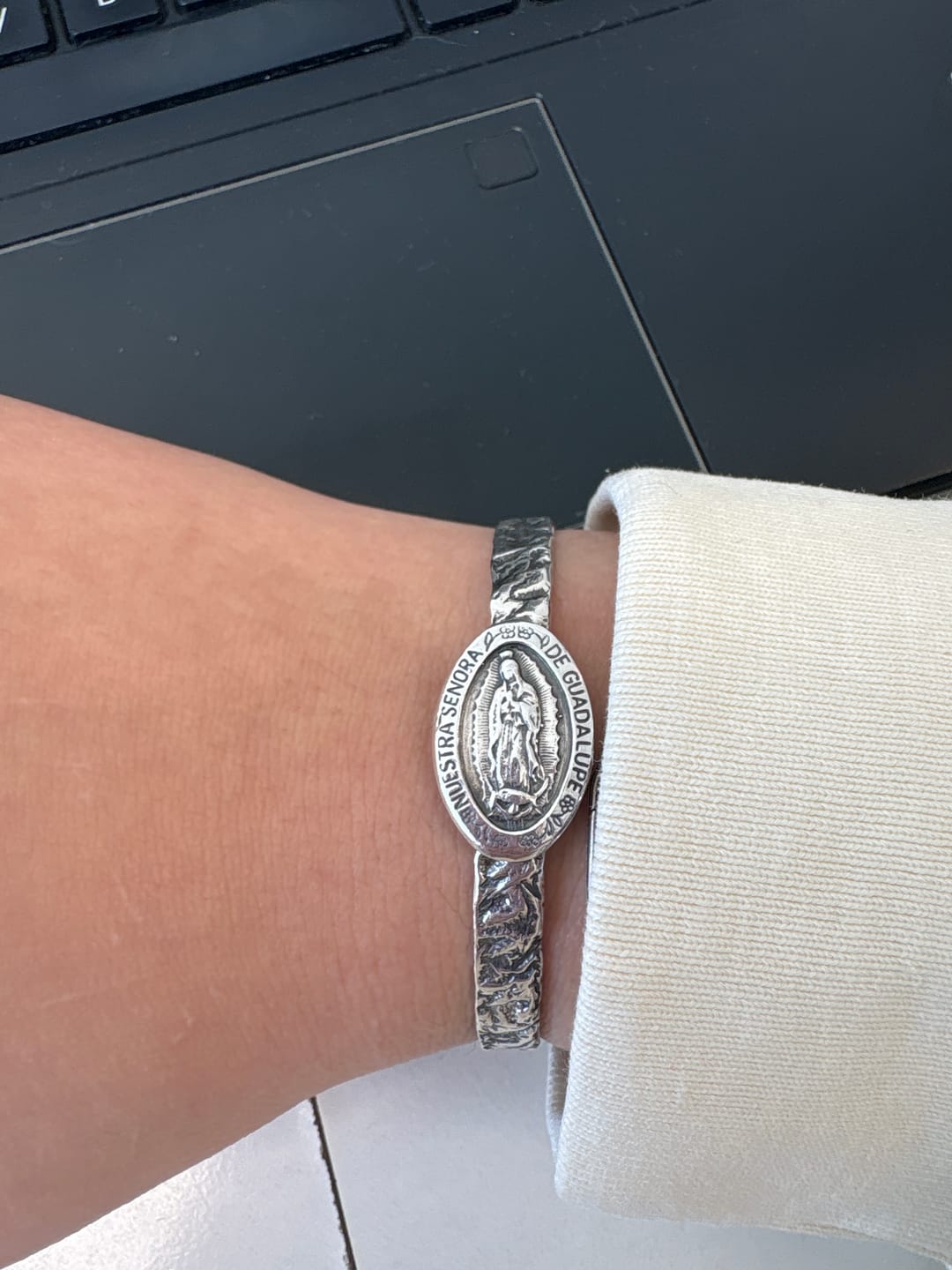 Customer photo review of Esclava Virgen Guadalupe