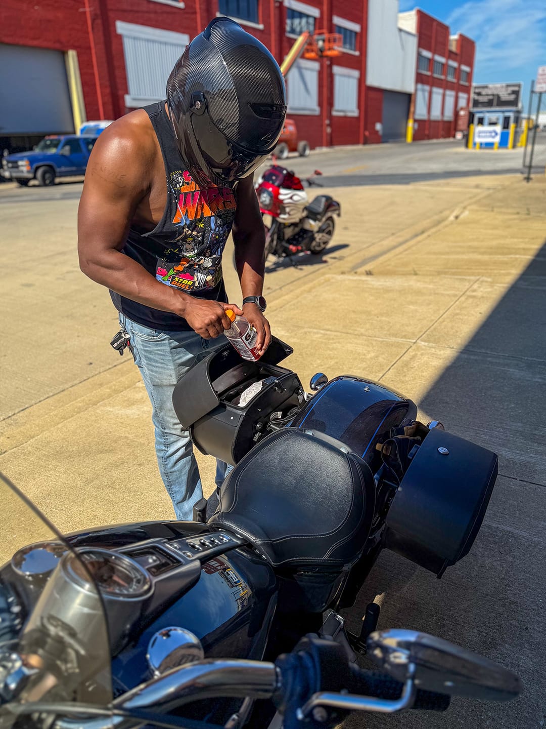 Customer photo review of 28L - Pantheon Medium Quick Mount Motorcycle Saddlebags For Harley Softail Fat Boy FLFB/S