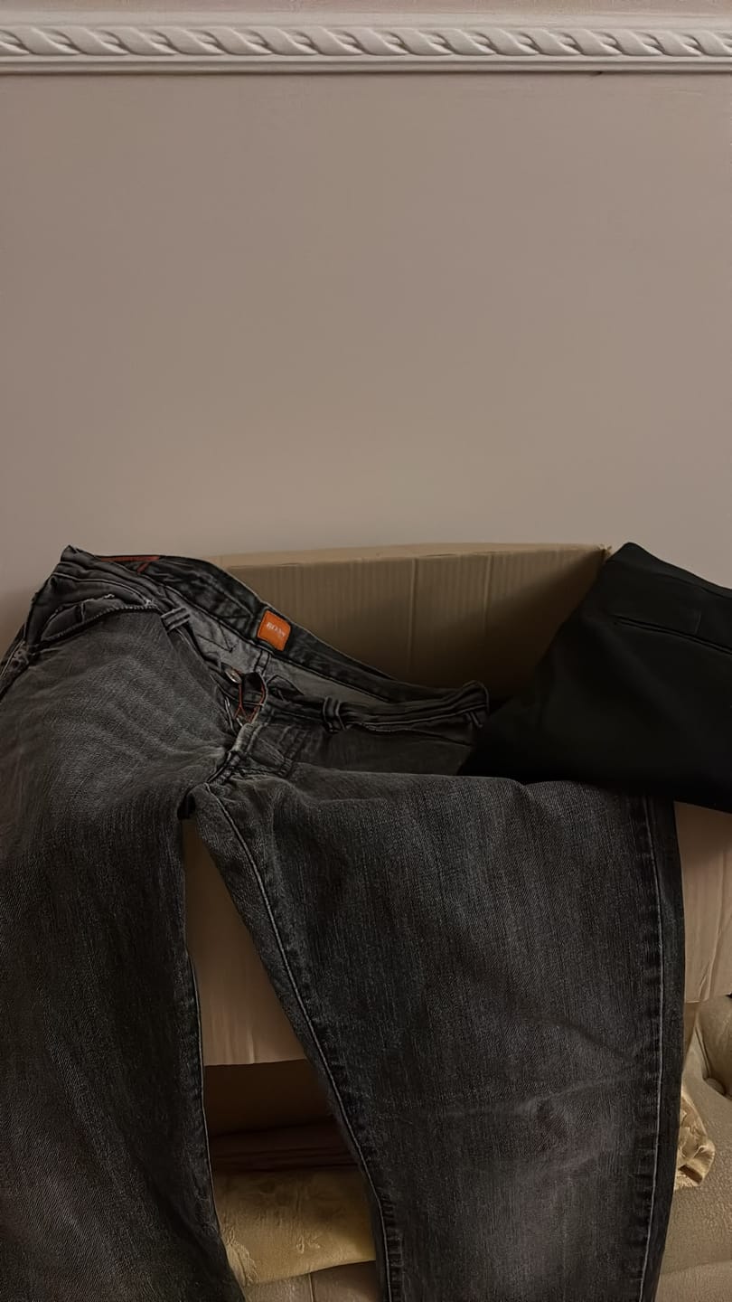 Customer photo review of Fiore Vintage & Secondhand - Box 10 jeans Firmati Grado A