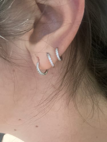Customer photo review of Pendientes Triple Aros