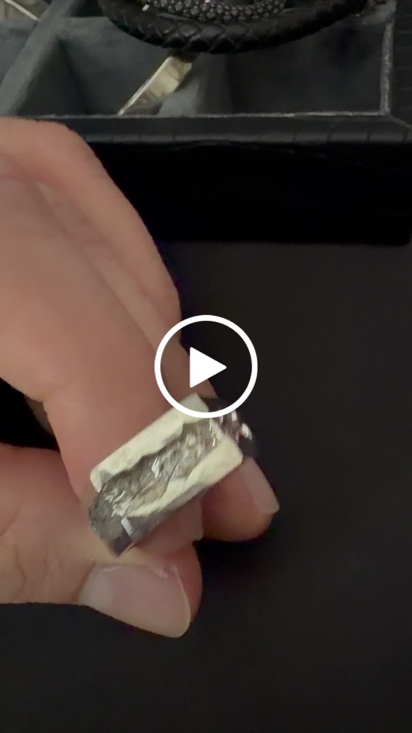 Customer video review of Sapphire Signet Ring - EXPLORER
