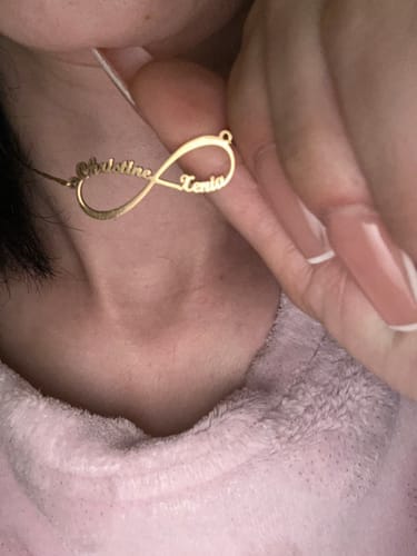 Customer photo review of Collar Infinito - Personalizado