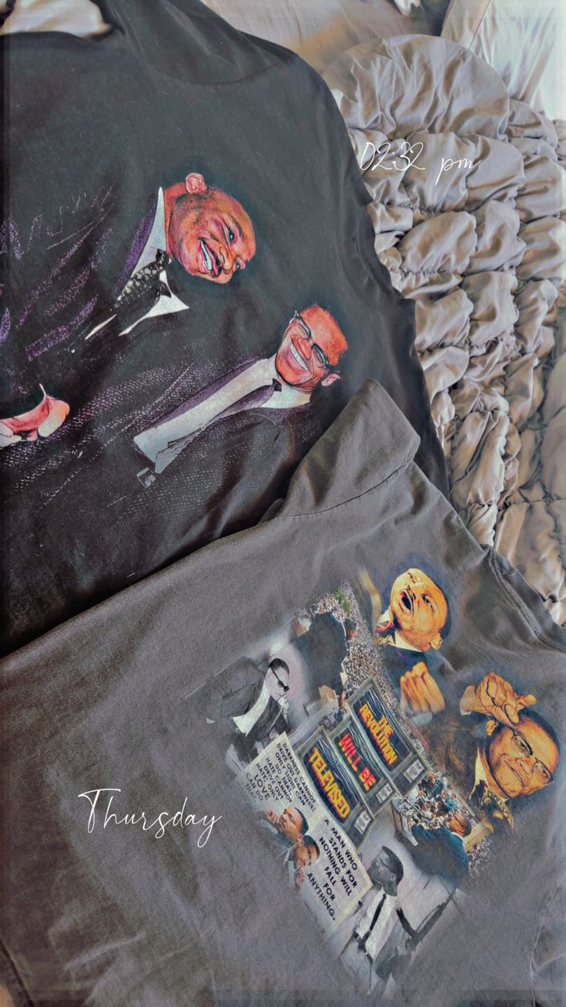 Customer photo review of Monroe Smile T-Shirt