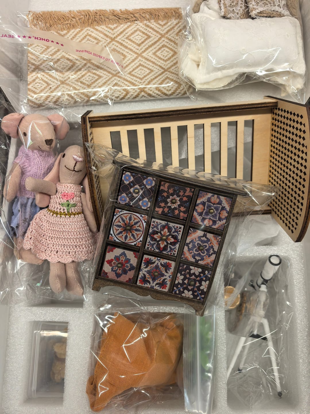 Customer photo review of 1:12 Scale Dollhouse Miniature Room Box - The Moonlight Space Dream in the Bedroom