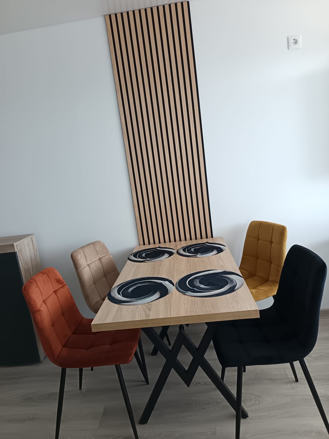 Customer photo review of Scaun MILA, caramiziu/negru, stofa catifelata/metal, 45x41x86 cm