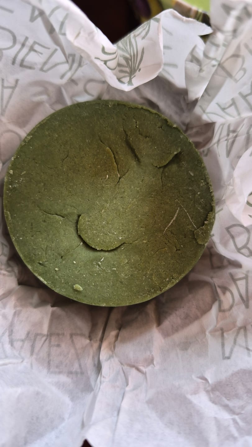 Customer photo review of Shampoo Solido - Aguacate, Aloe y Romero/ Cabello Graso