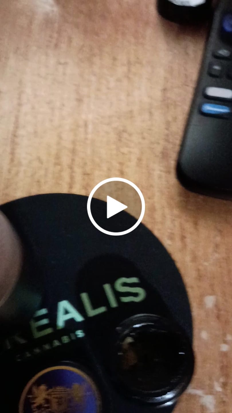Customer video review of Legendary Honey Crystal Gorilla Glue 3.5G (BOGO)