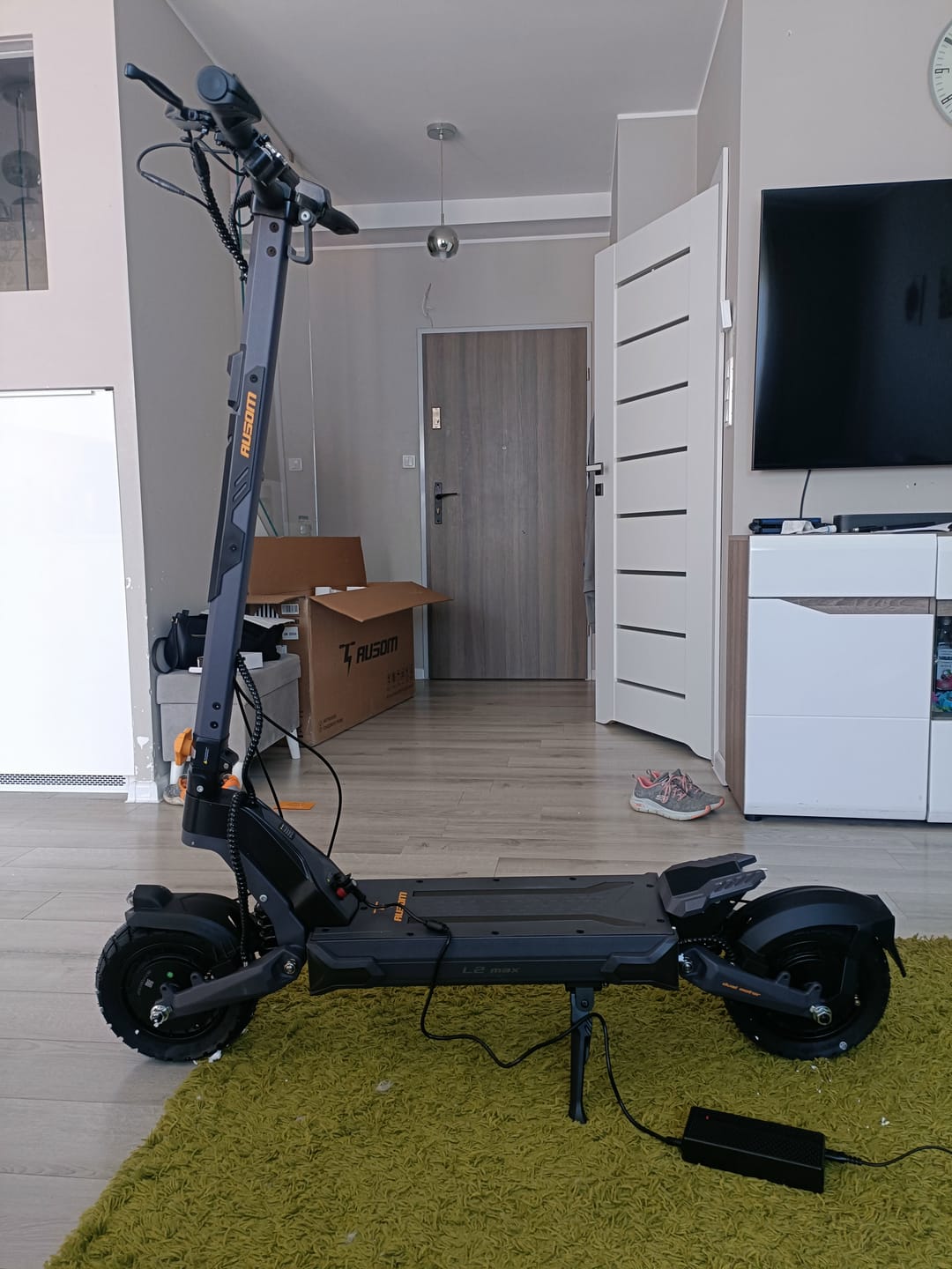 Customer photo review of Ausom L2 Max Dwusilnikowa Hulajnoga elektryczna
