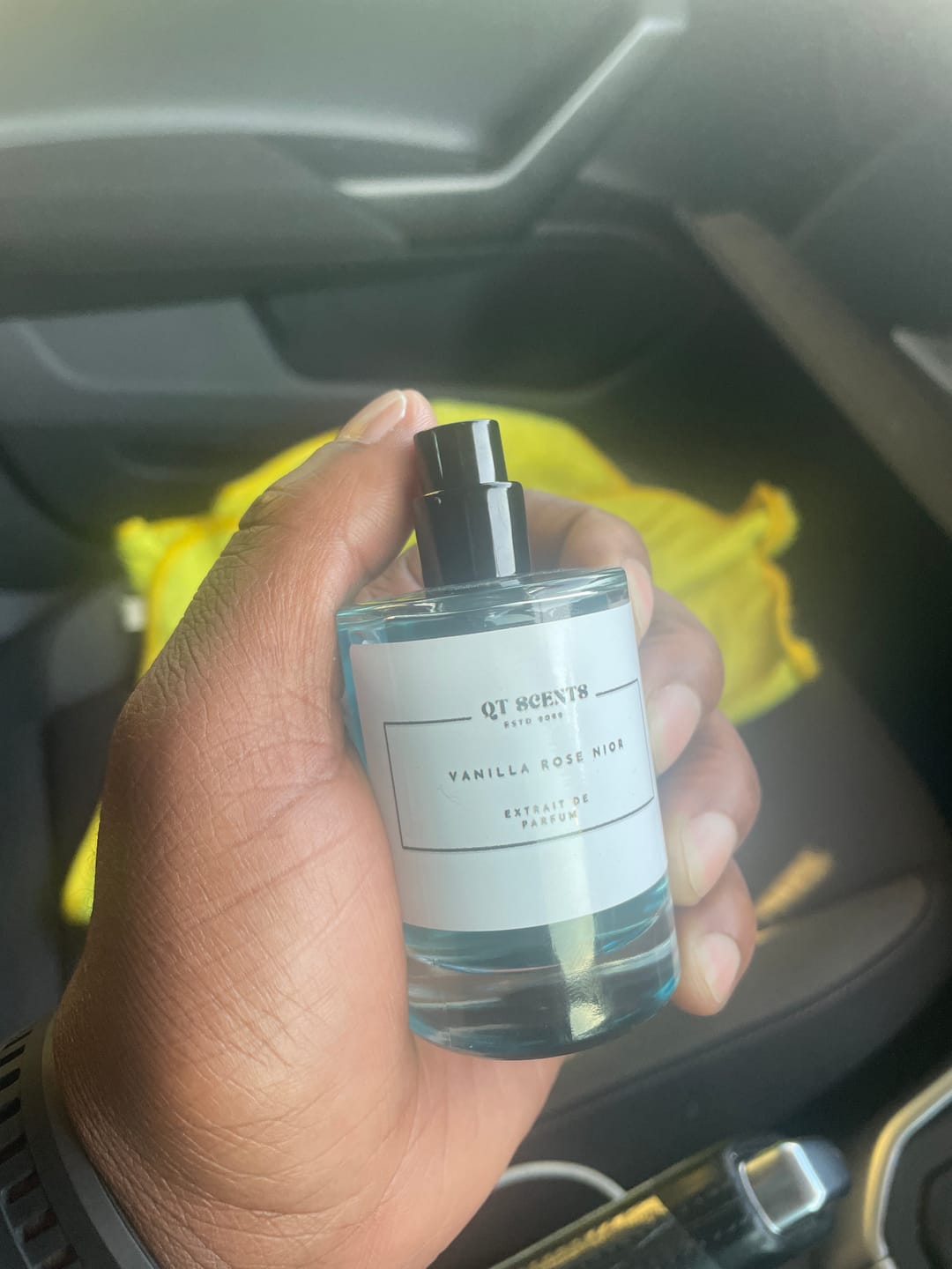 Customer photo review of Vanilla rose nior  unisex- Inspired by oud satin mood by Maison Francis Kurkdjian