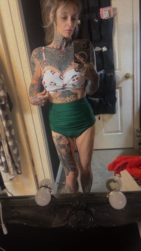 Customer review photo from Jessica H.
