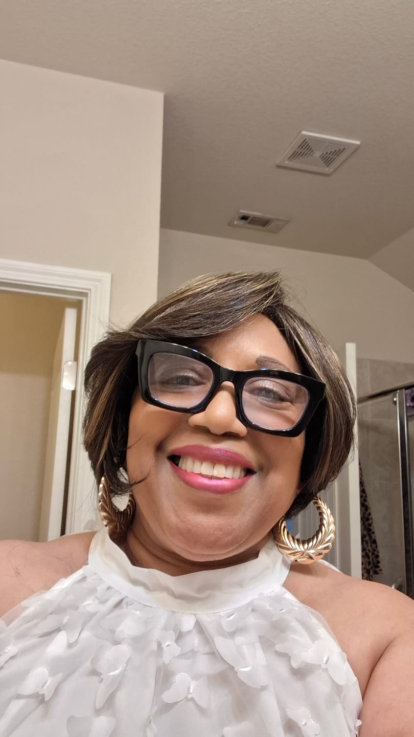 Customer photo review of Bobbi Boss Boss Wig Stunna Series Full Wig - M1414 ELARIS