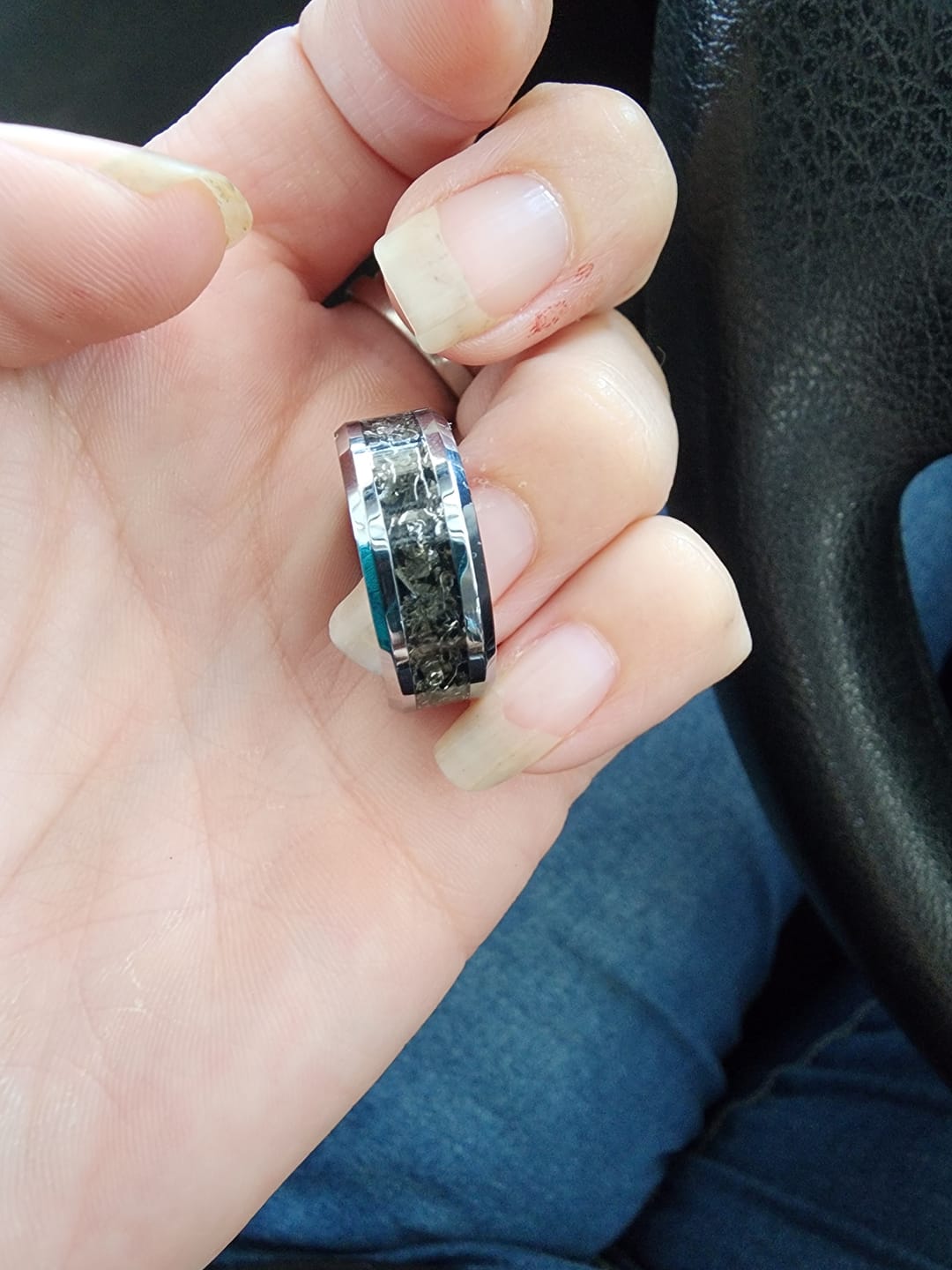 Customer photo review of Bague "Fragment d'Univers" - Tungstène