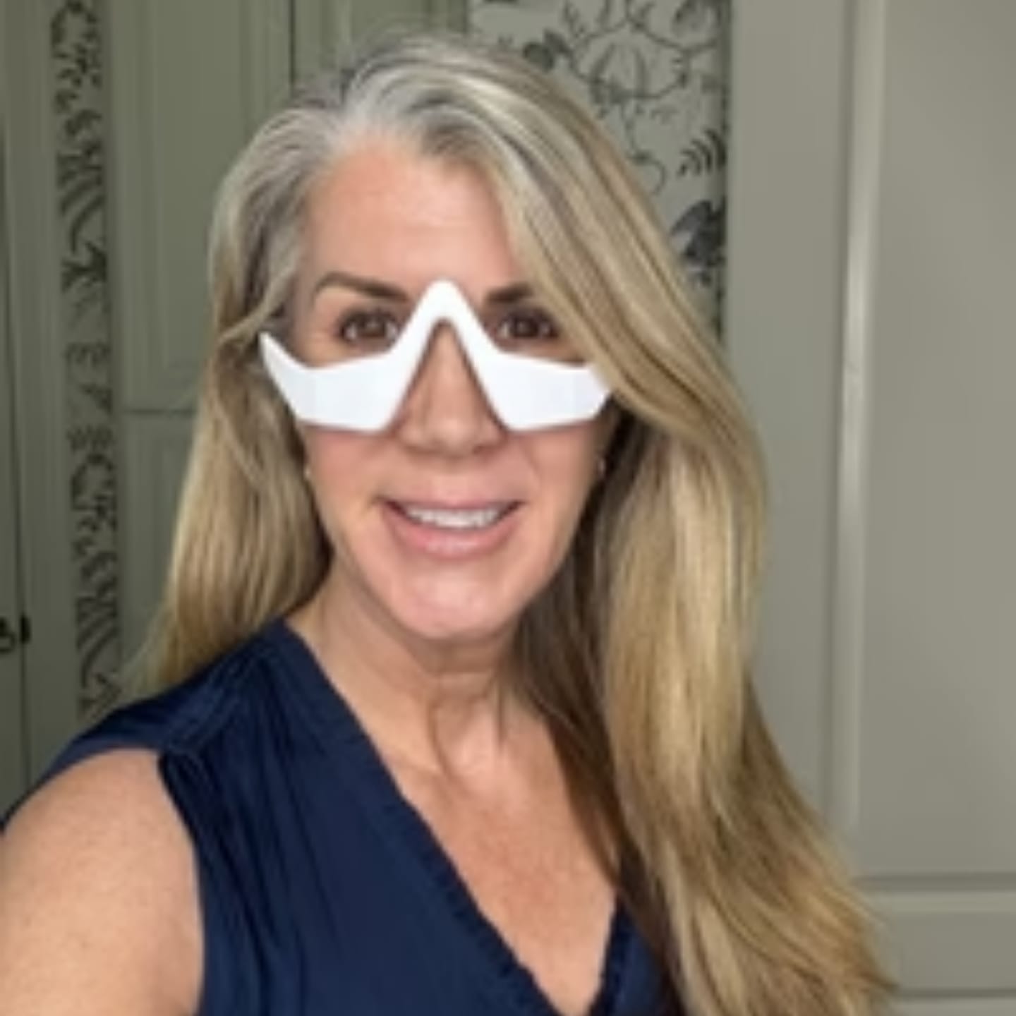 Customer photo review of LUMIN EYE™ Rotlicht & EMS Brille