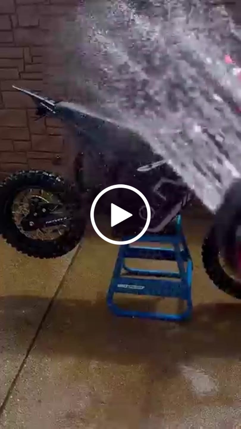 Customer video review of Eskute® NOVA X 4000W Electric Dirt Bike