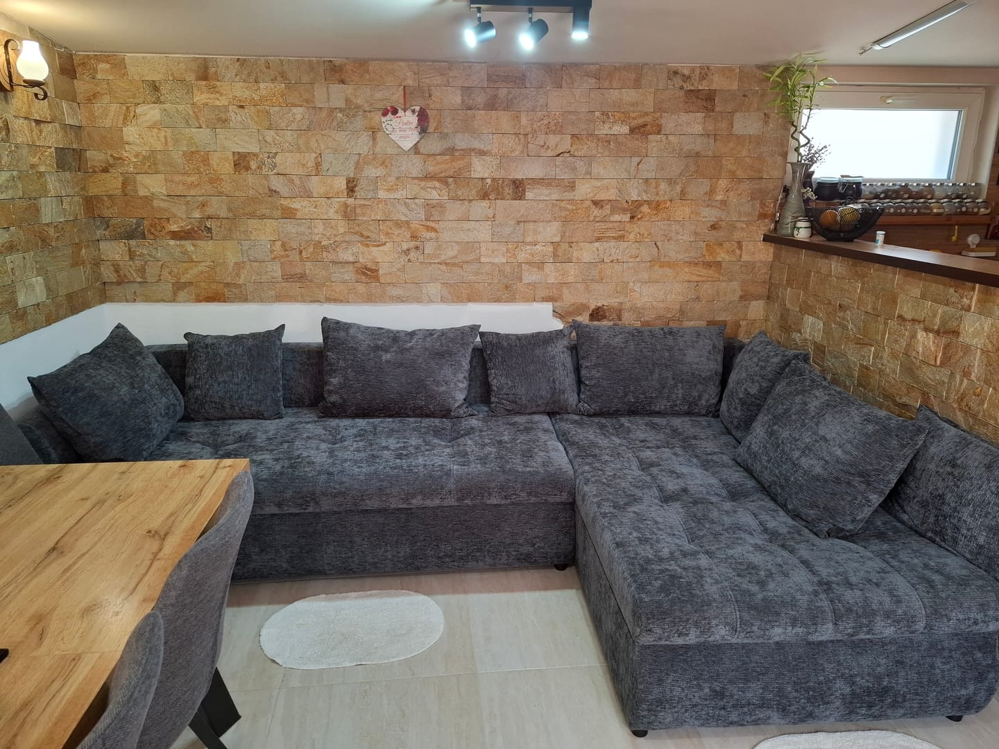 Customer photo review of Colțar extensibil dumonde cu ladă de depozitare Loana XL Vibe Gri Antracit II 335x185 cm