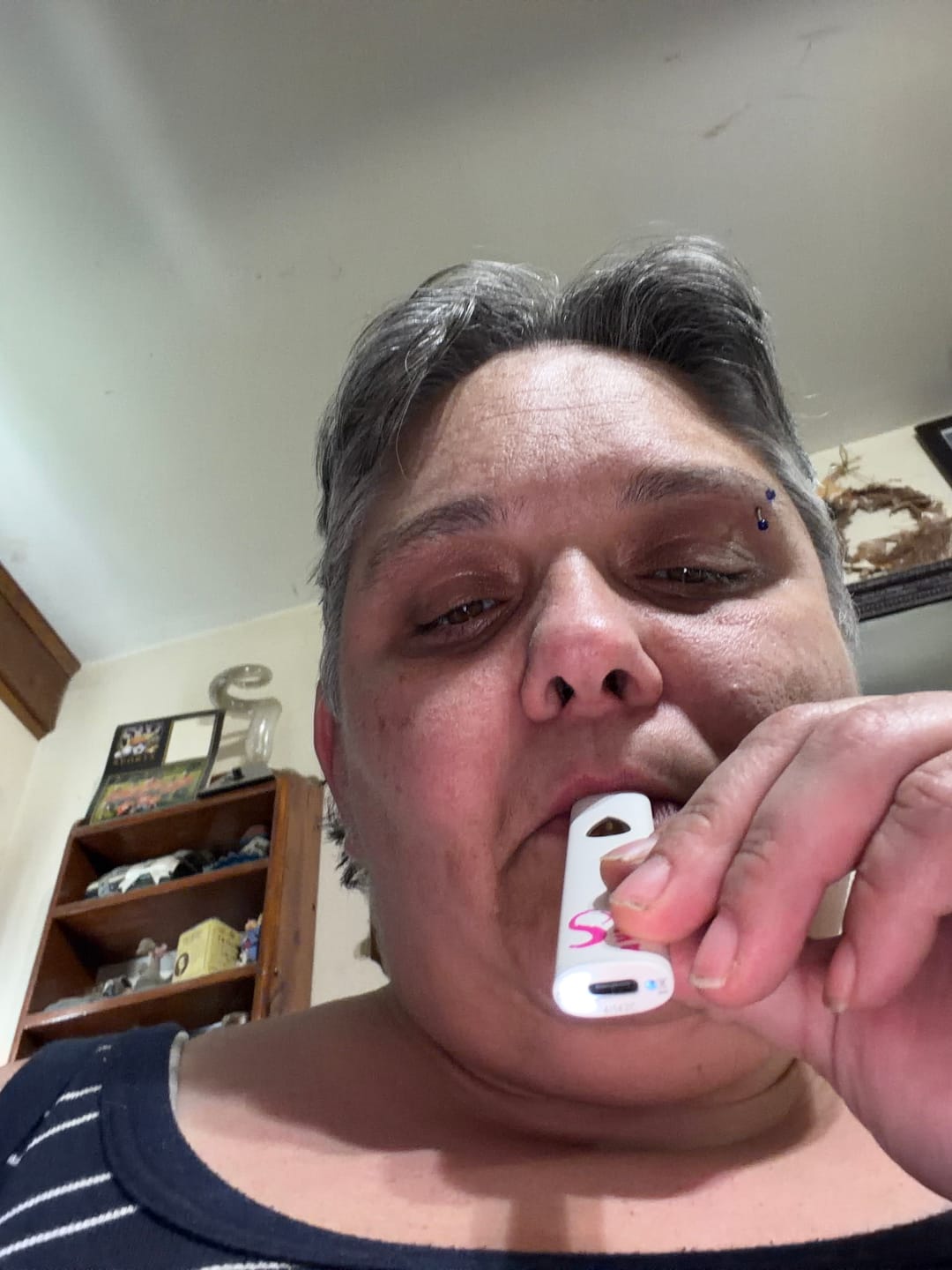 Customer photo review of Disposable Vape 2G Delta 9 Purple Punch Indica