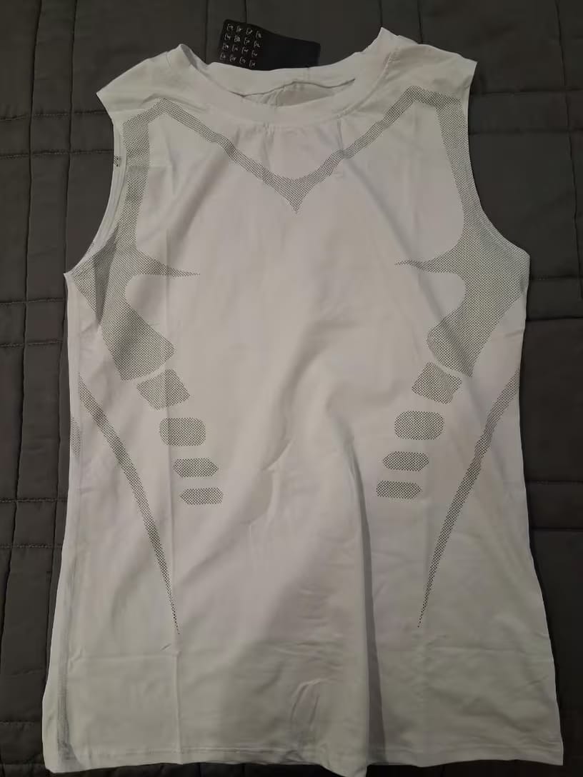 Customer photo review of NORDVEIL Compression Tank Top | Feel The Power of Confidence, Shape & Control