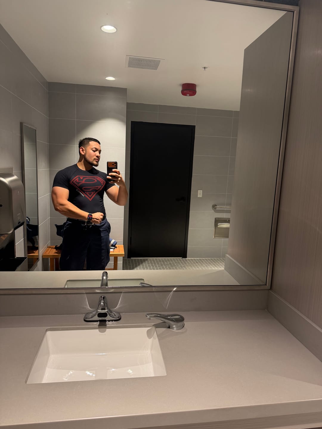 Customer photo review of 4286 - Gold's Iron Legacy Compression Tees