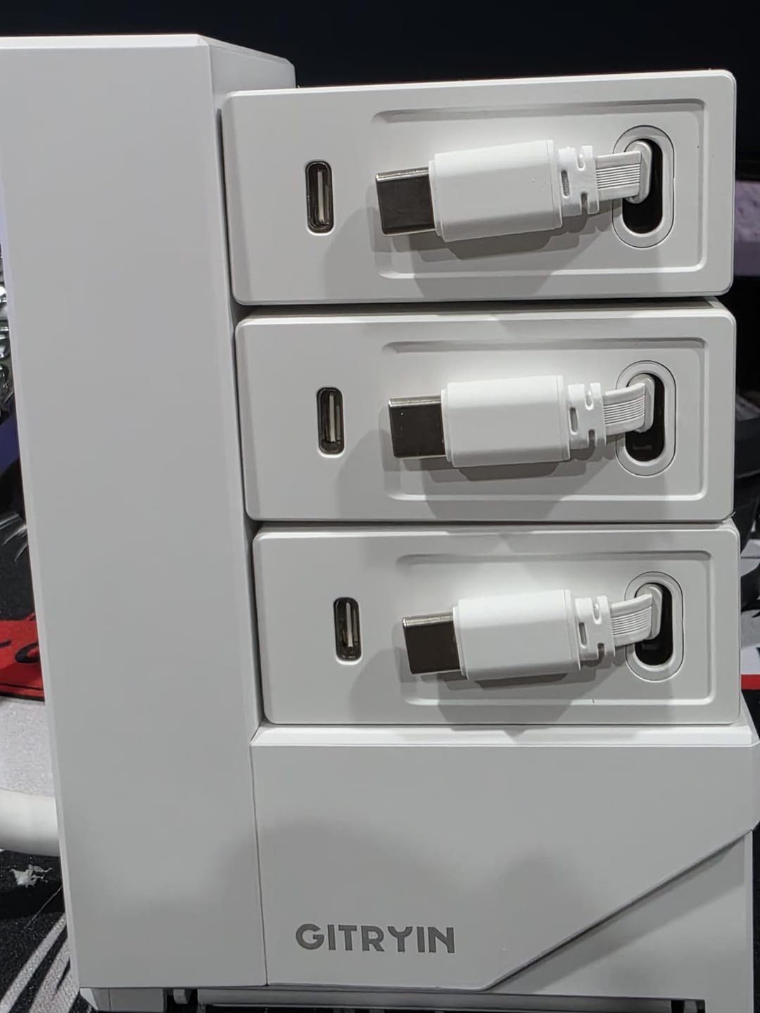 Customer photo review of Gitryin ModDock 3 Tower Charging Station (40W Combo)