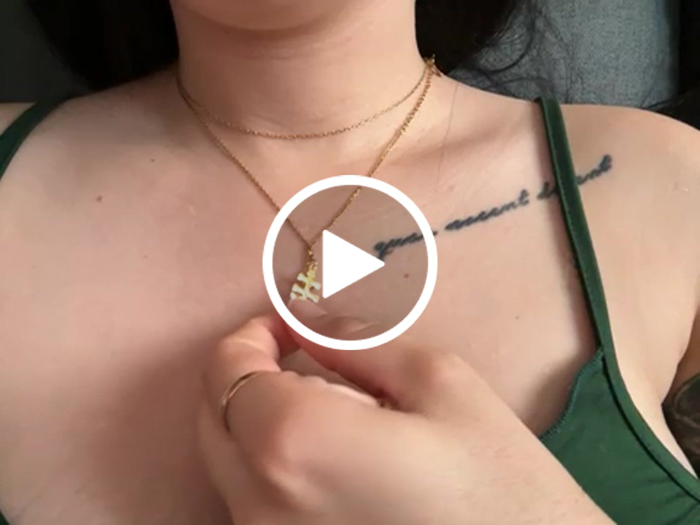 Customer video review of Collar Cruz de Caravaca