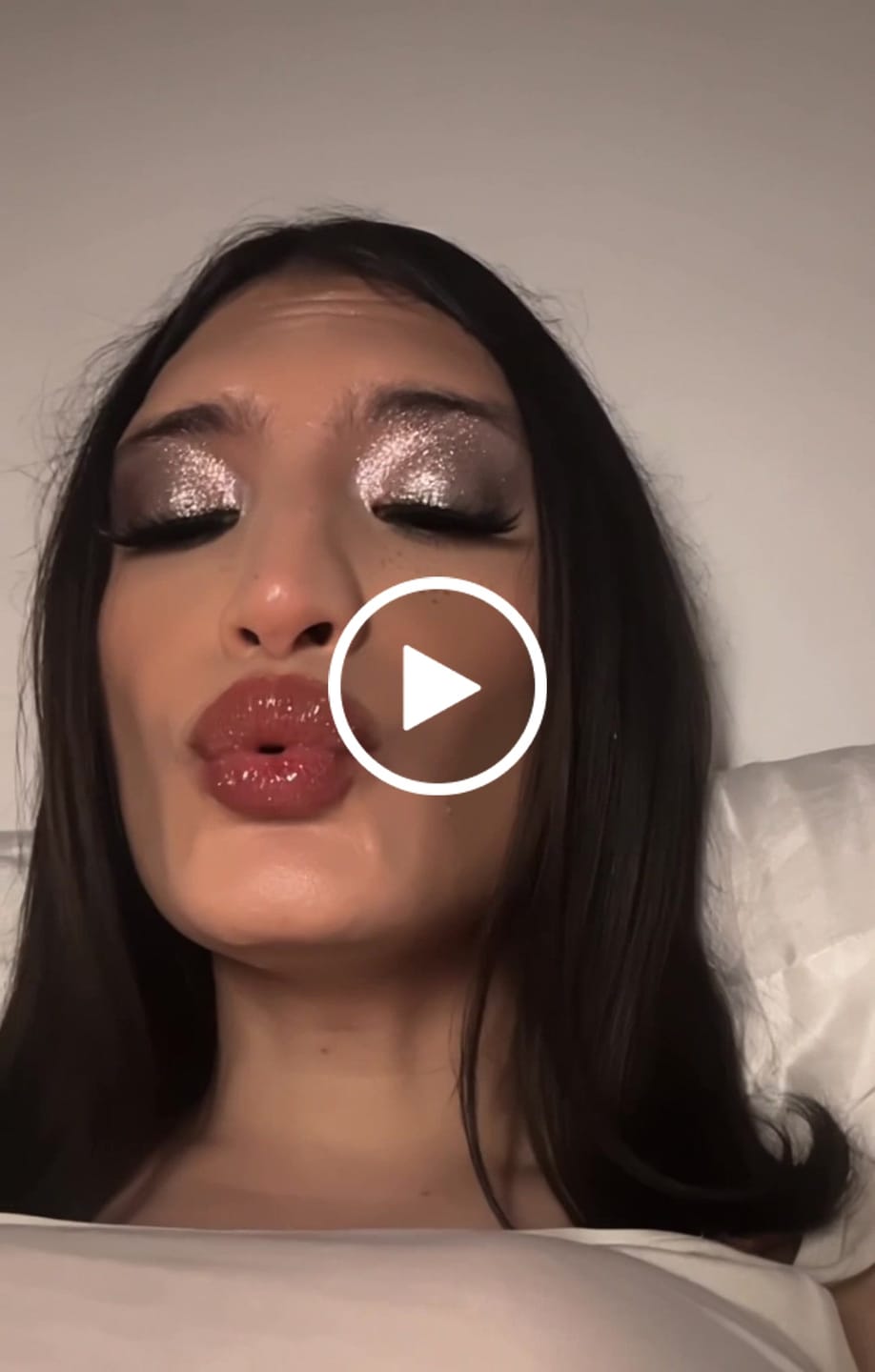 Customer video review of Boujee Boudoir Neutral Glam Eyeshadow Palette